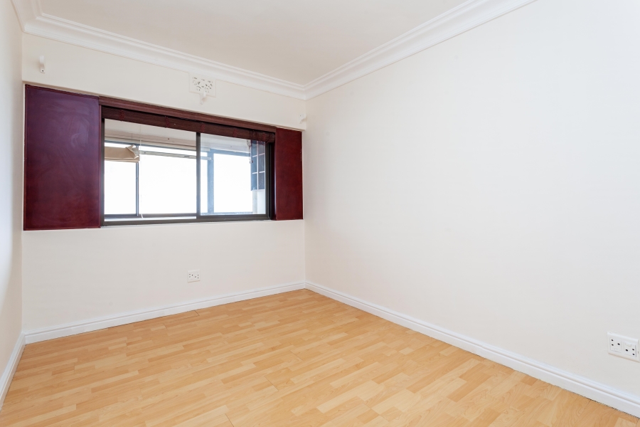 3 Bedroom Property for Sale in Sea Point Western Cape